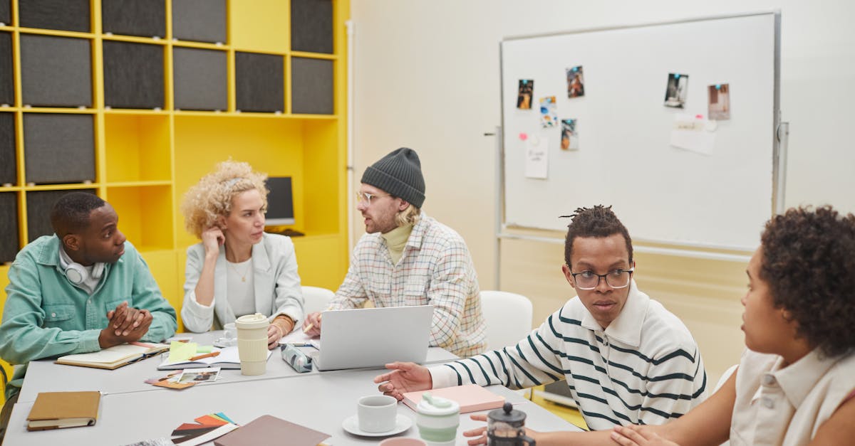 快手实名账号：靠谱素材平台代理